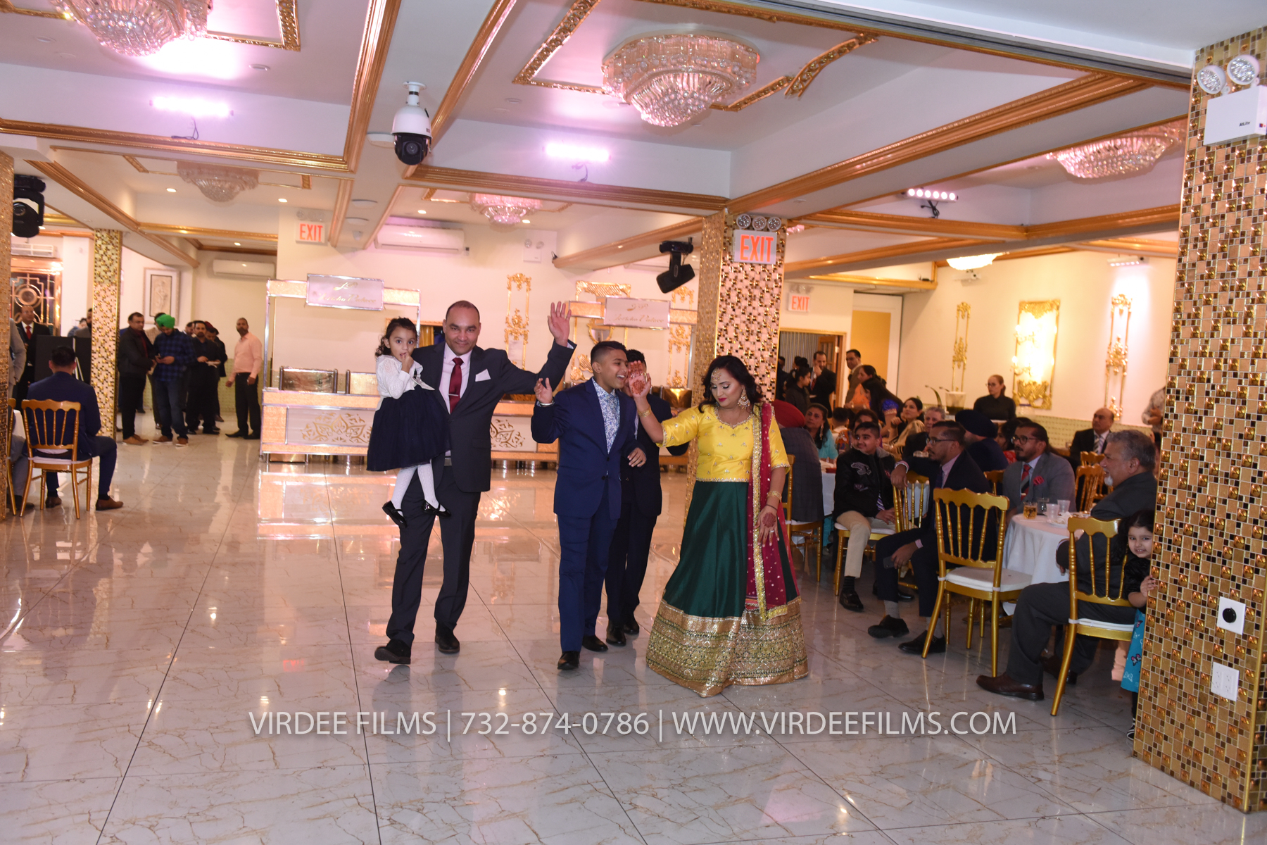 ZORA LOHRI (343)