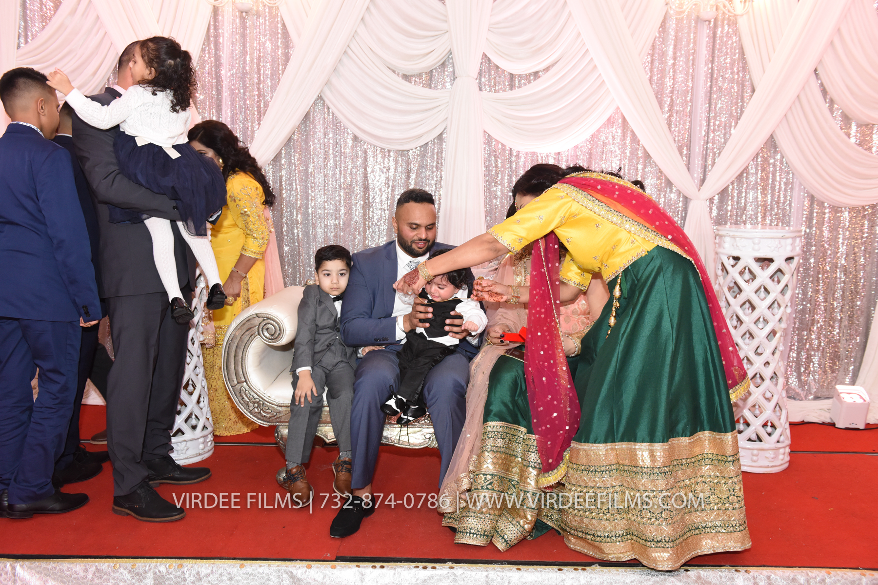 ZORA LOHRI (449)