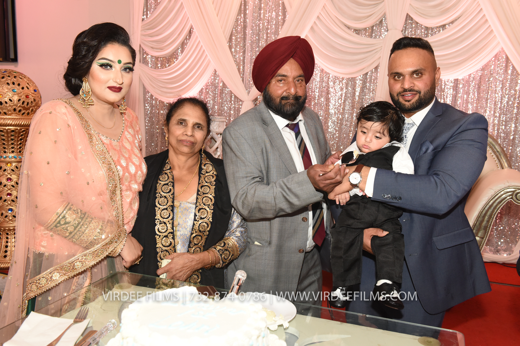 ZORA LOHRI (432)