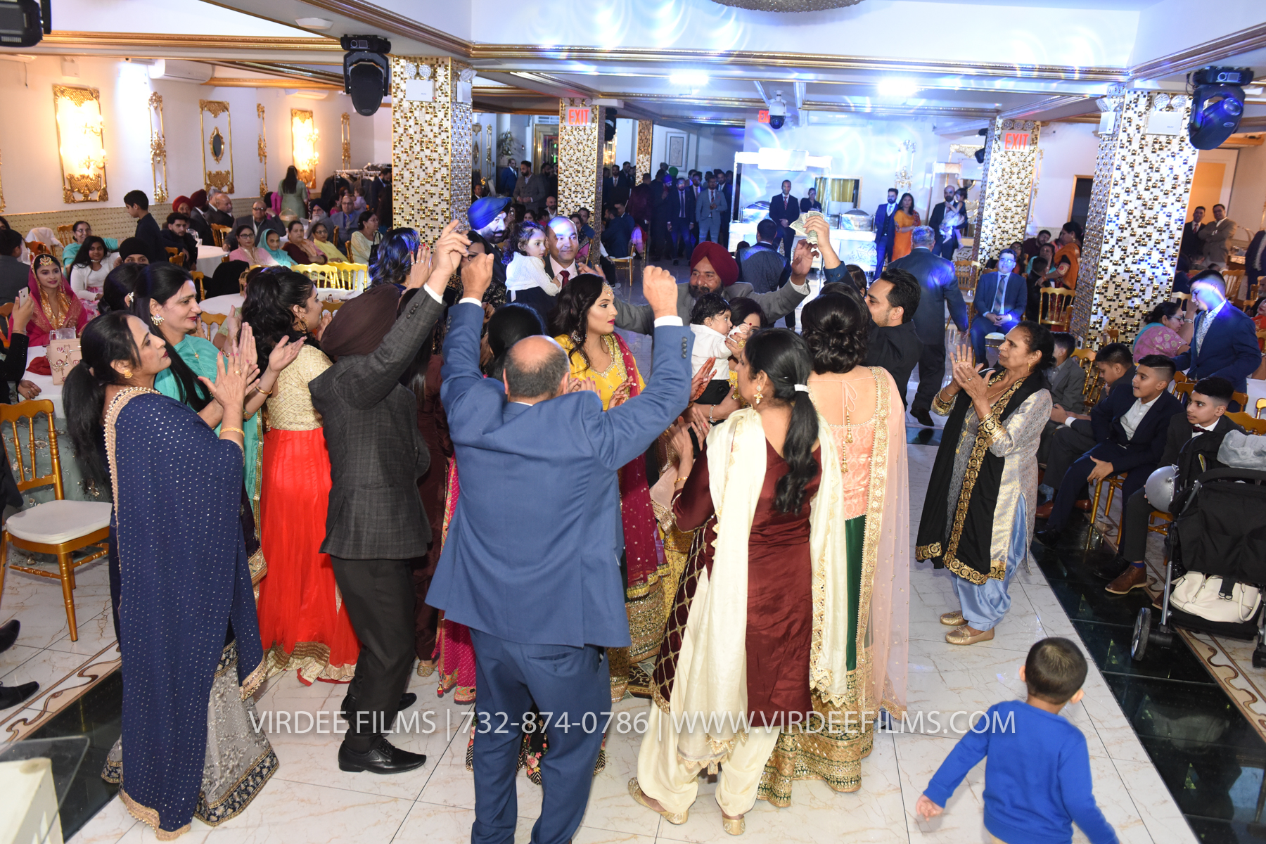ZORA LOHRI (482)
