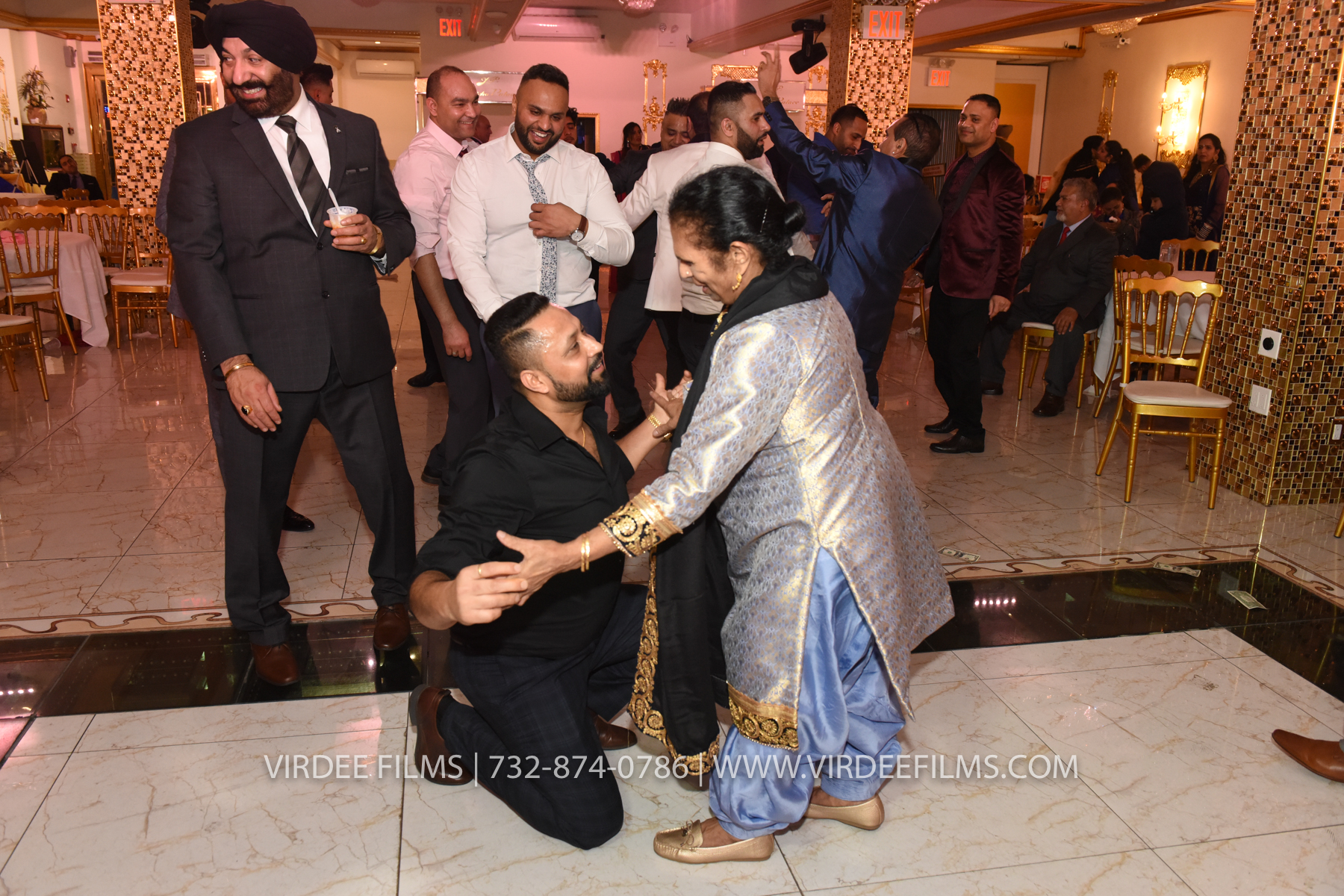 ZORA LOHRI (732)