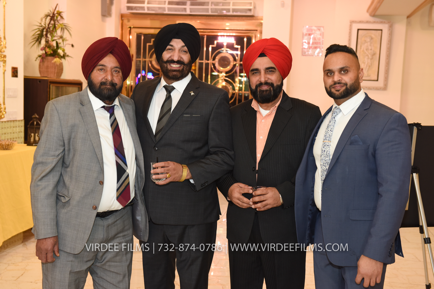 ZORA LOHRI (261)