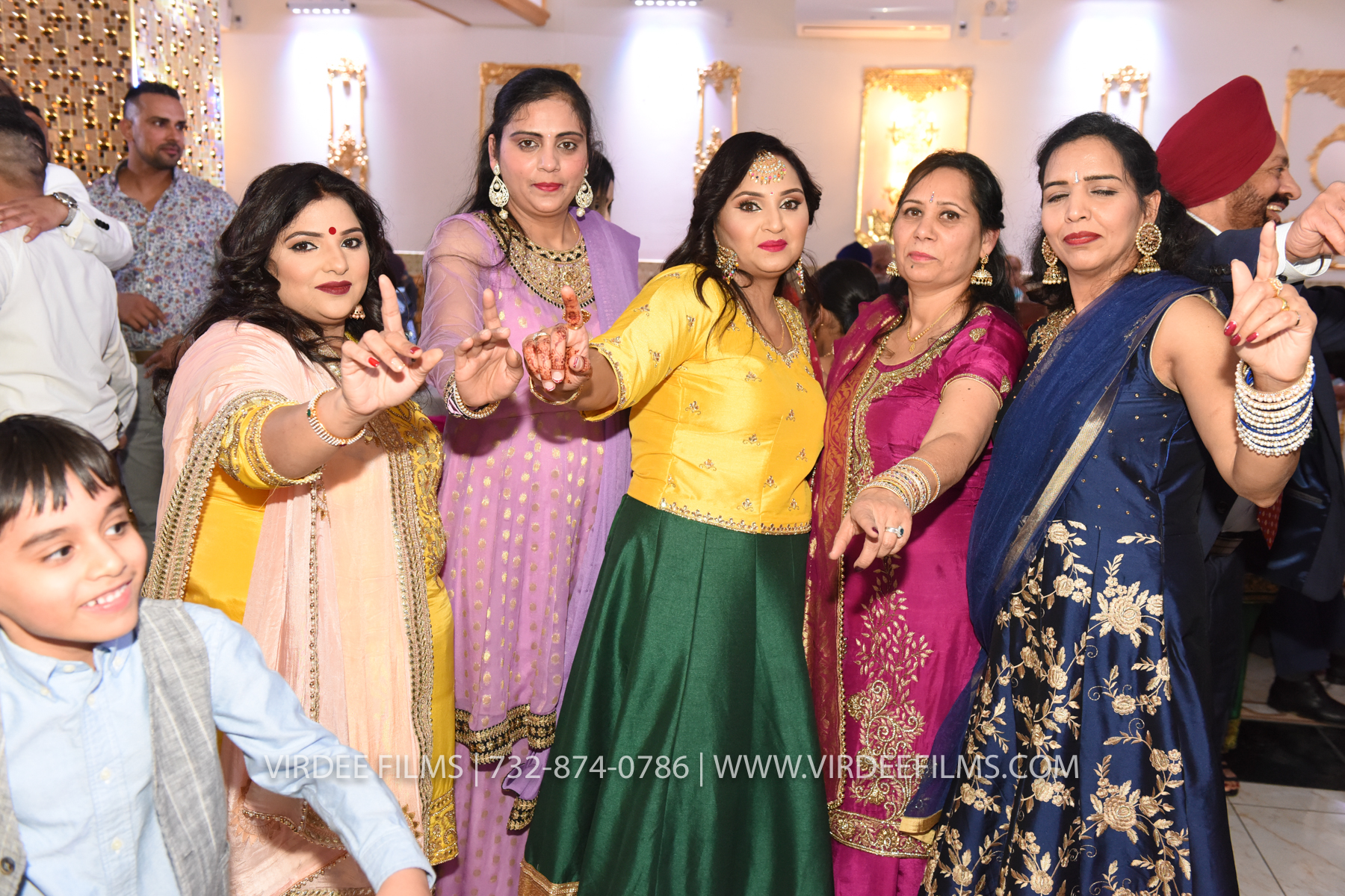 ZORA LOHRI (595)