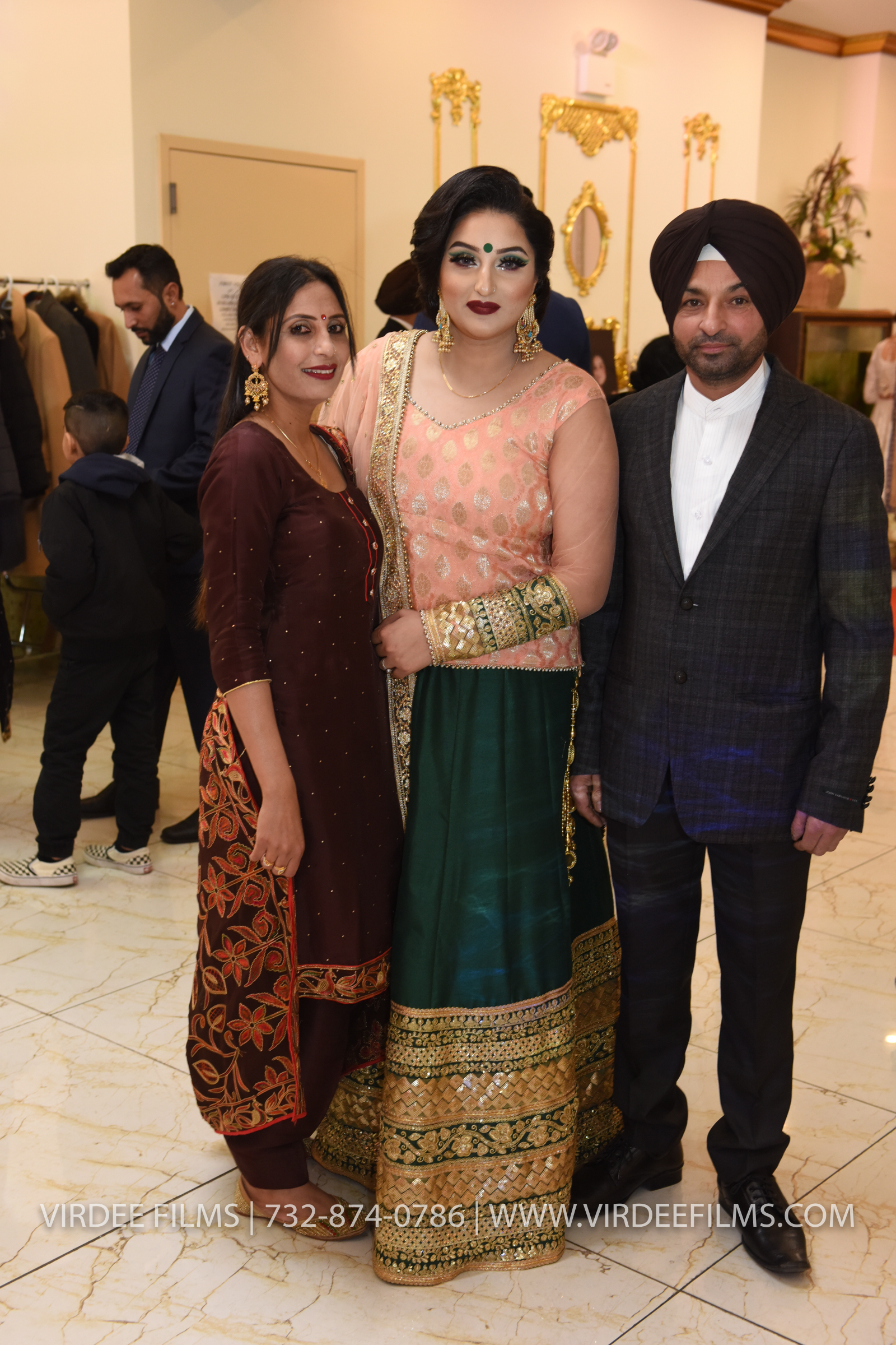ZORA LOHRI (287)