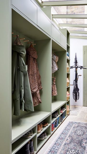 mudroom entrée hall rangement