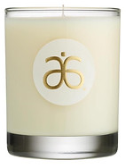 arbonne spiced vanilla chai candle.jpg