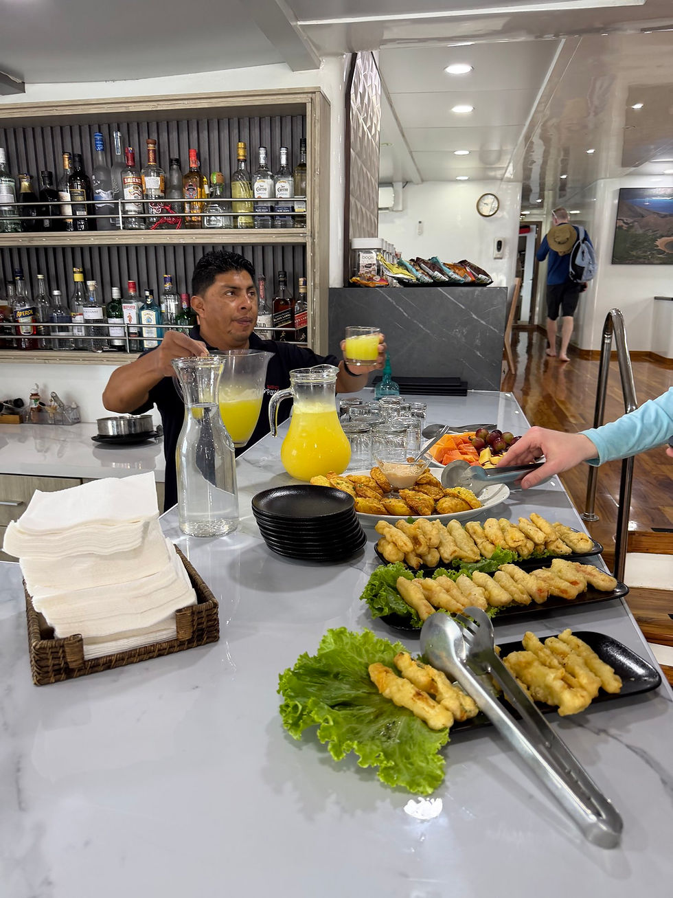 There was a special saus-chef to prepare hot and cold apps served after every excursion. If we did a cold water snorkel, there was also hot chocolate!
