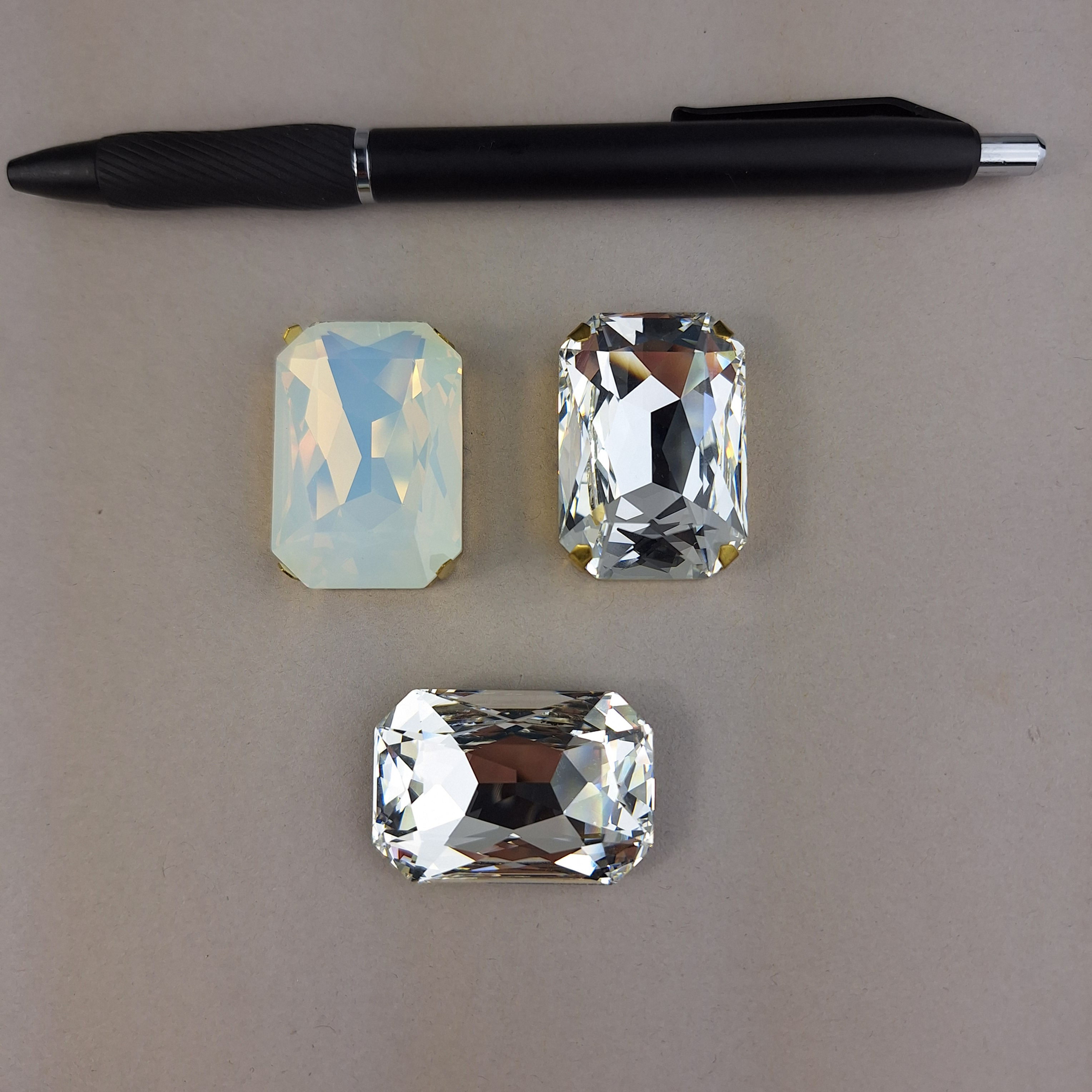 Swarovski 4627 Octagon 37 x 25.5mm