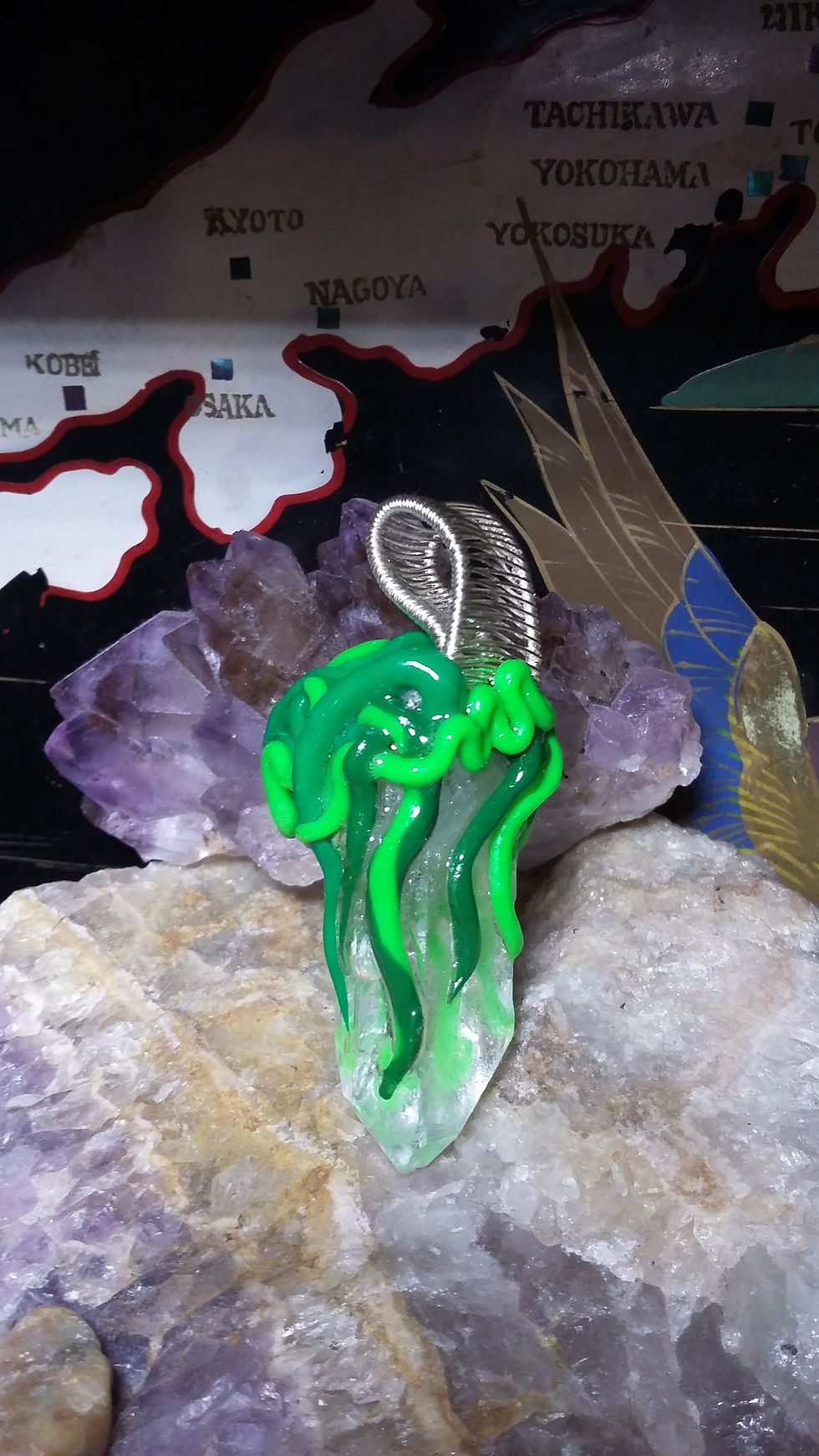 Thumbnail: Light Up Quartz Pendant (1)