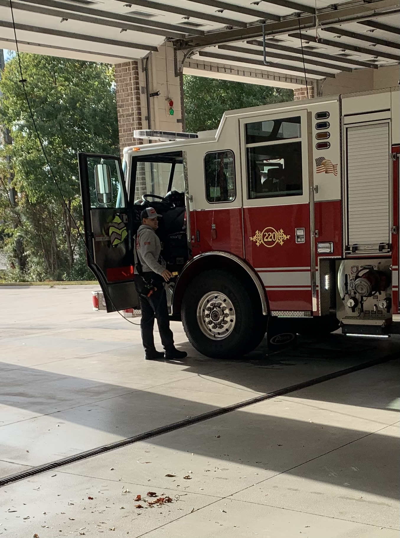 Lady'S Island - St. Helena Fire District Station 20 gallery image 1