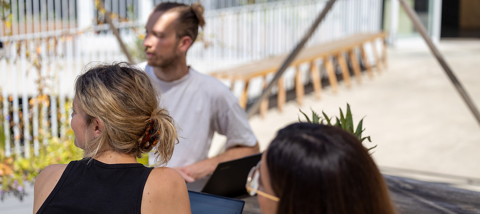 Wir sind ein junges Startup aus Hannover bestehend aus einem interdisziplinären Team