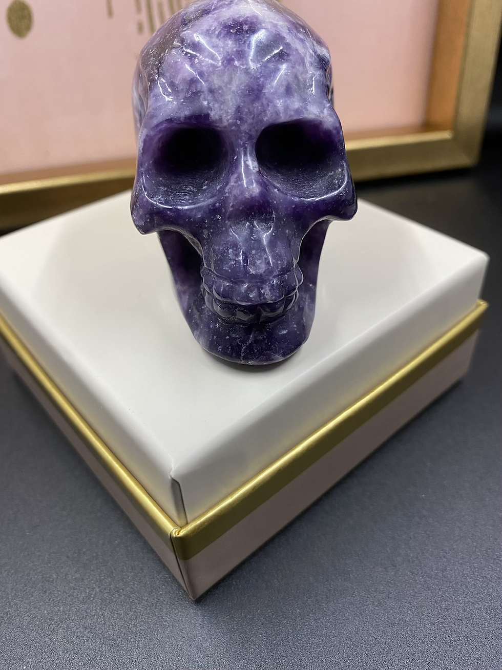 Thumbnail: Lepidolite Skull