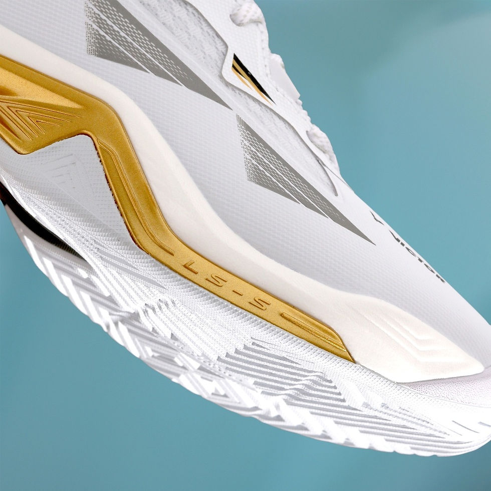Thumbnail: Victor C90NLite A Badminton Shoes - Whtie & Gold