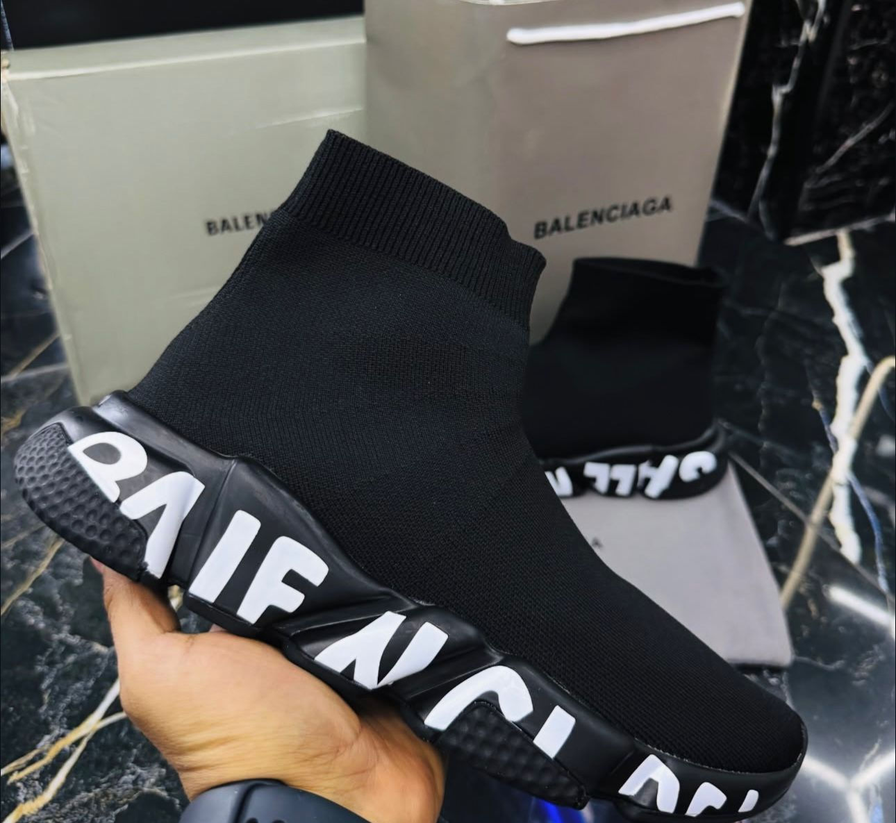 BALENCIAGA SPEED GRAFITY NEGRO