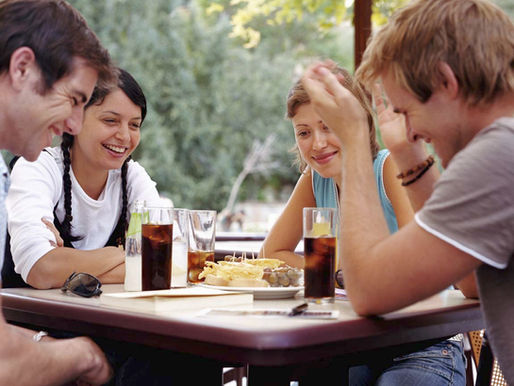 How to Make Healthy Food Choices While Eating Out