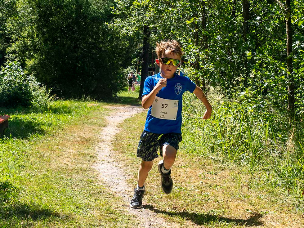 🏃♀️🏃 Erfolgreicher Auftritt des SCE beim Crosslauf rund um den Adlersee 🌞🏅