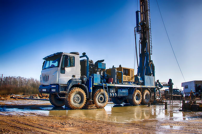 Drilling rig. Drilling deep wells. Coring. Industry. Mineral exploration..jpg