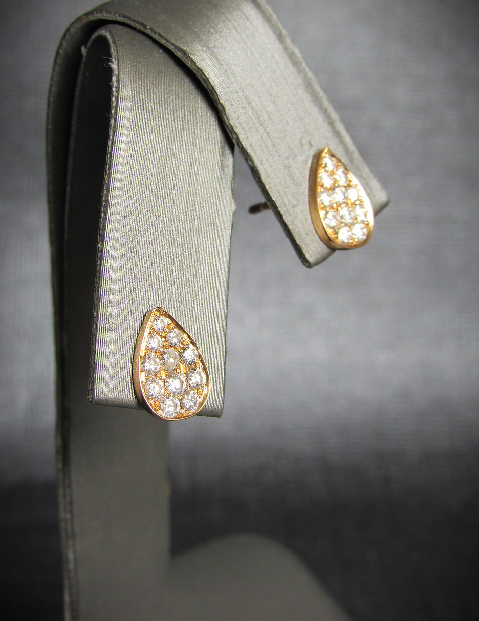 Thumbnail: 14KT Rose Gold Diamond Tear Shape Pave-Style Stud Earrings