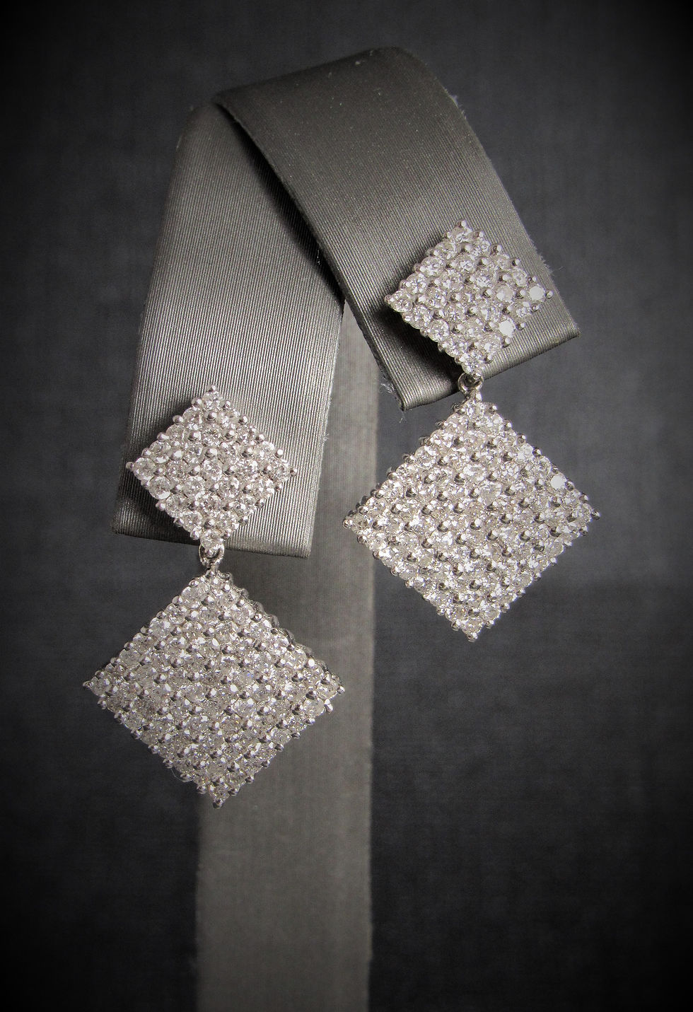 Thumbnail: 18KT white Gold Diamond Geometric Earrings