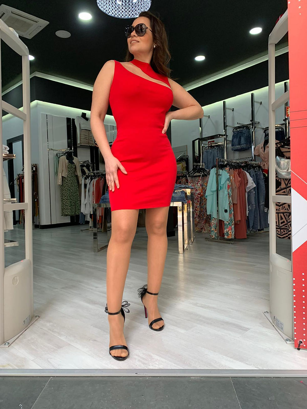 Miniatura: Vestido escotado