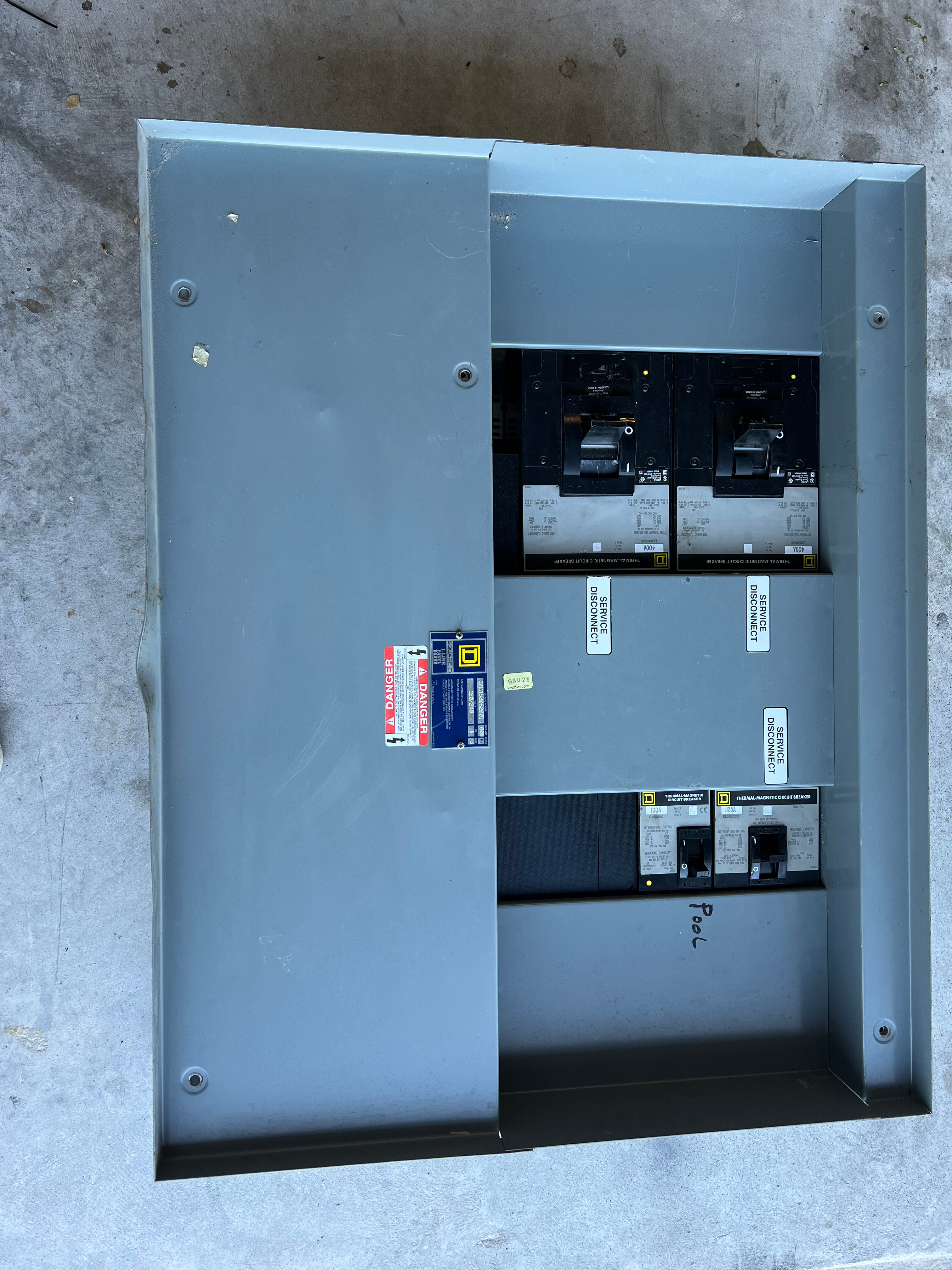 Square D I-Line Panel Board 800Amp 120/240V 1P 3Wire E1 Series W/Breakers