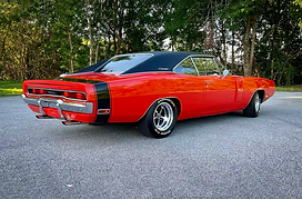 Late 1960s–early 1970s Plymouth Hemi ’Cuda Dodge Charger Rare high-power engines.