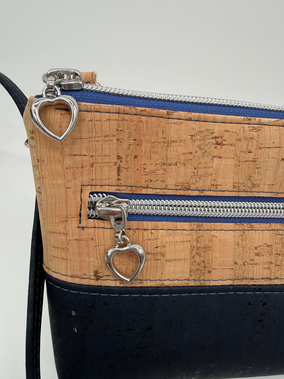 Thumbnail: Silver heart zipper pulls