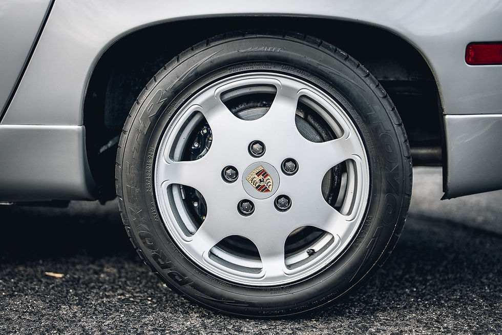 Thumbnail: 1988 Porsche 928 S4 5 Speed