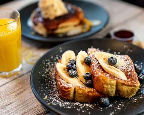 Breakfast Brunch Lunch Dinner Food Restaurant Menu Chef Cuisine Delicious Tasty Fresh Healthy Gourmet Farm-to-table Local ingredients Seasonal Signature dishes Coffee Beverages Desserts Gluten-free options Vegan options Family-friendly Fine dining