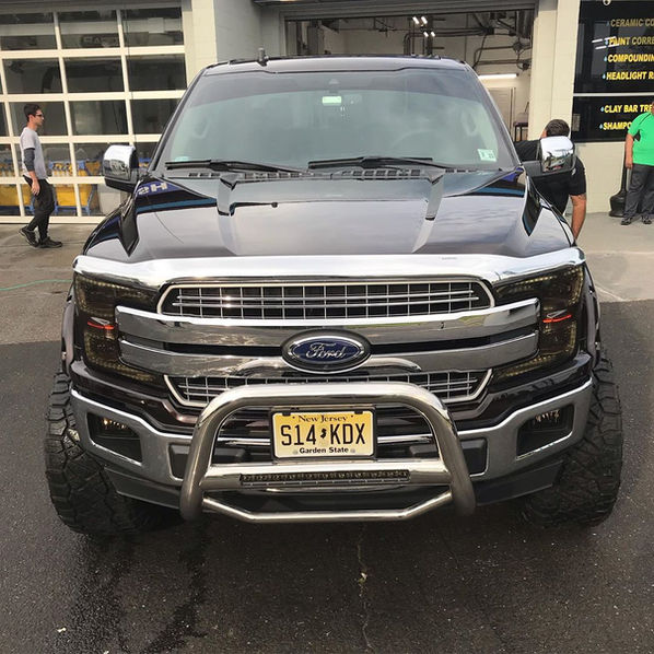 ford truck, grey, car, car wash, hand wash, car detailing, waxing, polishing, interior cleaning, tire cleaning, rim cleaning, vacuuming, auto spa, paint protection, ceramic coating, auto detailing, professional car cleaning, vehicle cleaning