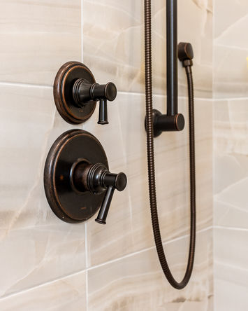 How much does it cost to replace a bathtub?
