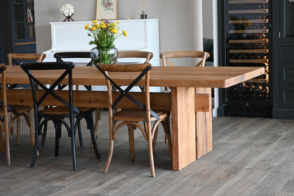 שולחן אלון עתיק, שולחן אוכל, שולחן בהתאמה אישית, שולחן בעיצוב אישי