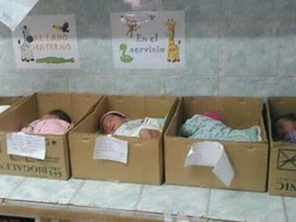 Por crise, bebês dormem em caixas em hospital da Venezuela
