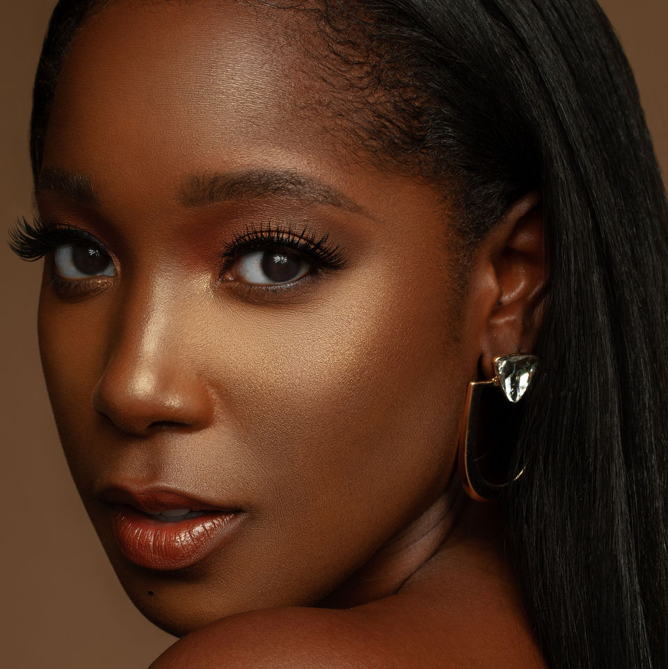 AHLEY BLAINE FEATHERSON MAKEUP BY CHAMPAINE IVY 