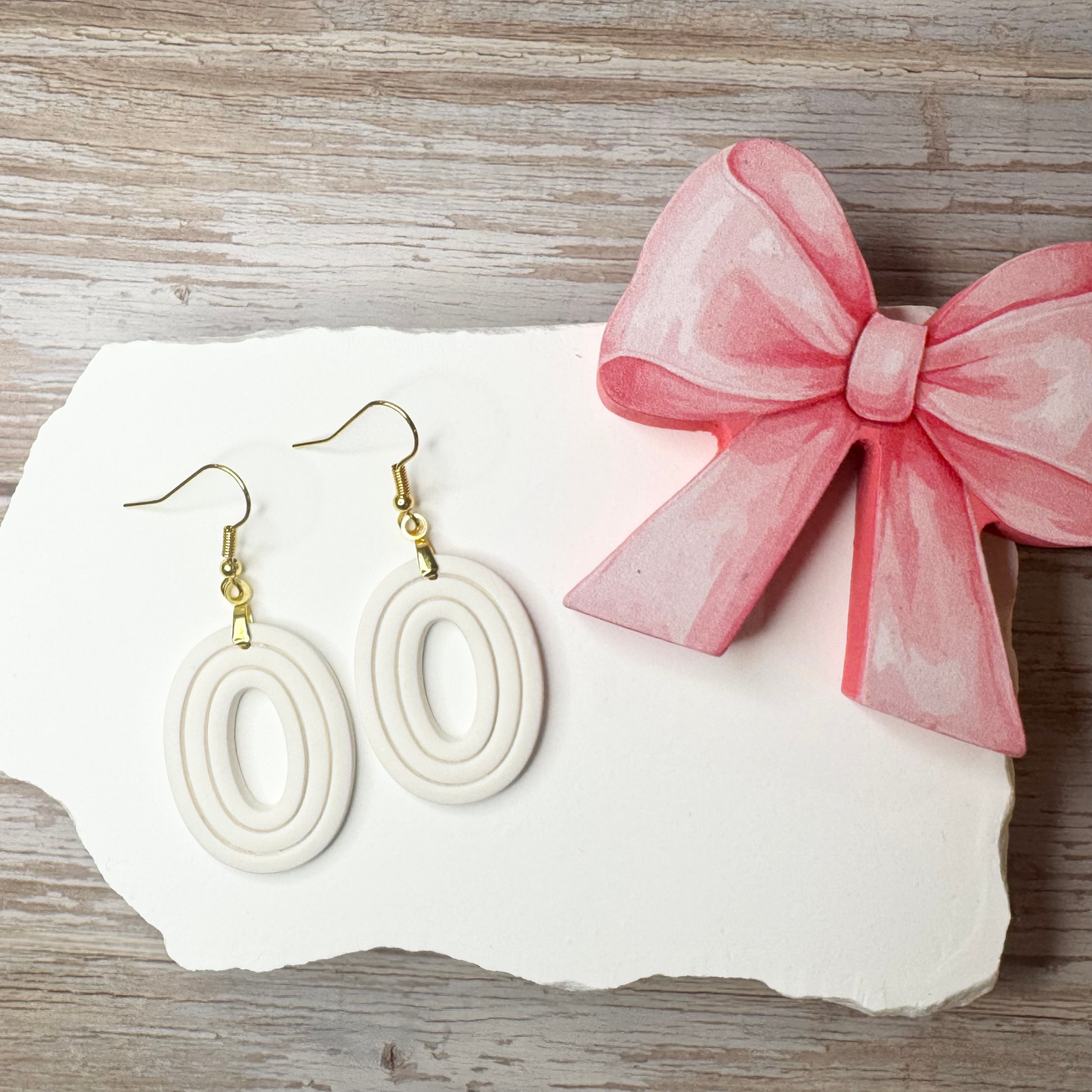 Nora - Sculpted Oval Polymer Clay Earrings (White)