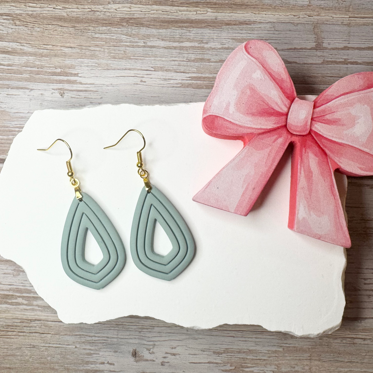 Hazel - Sculpted Fancy Tear Drop Polymer Clay Earrings (Seafoam)