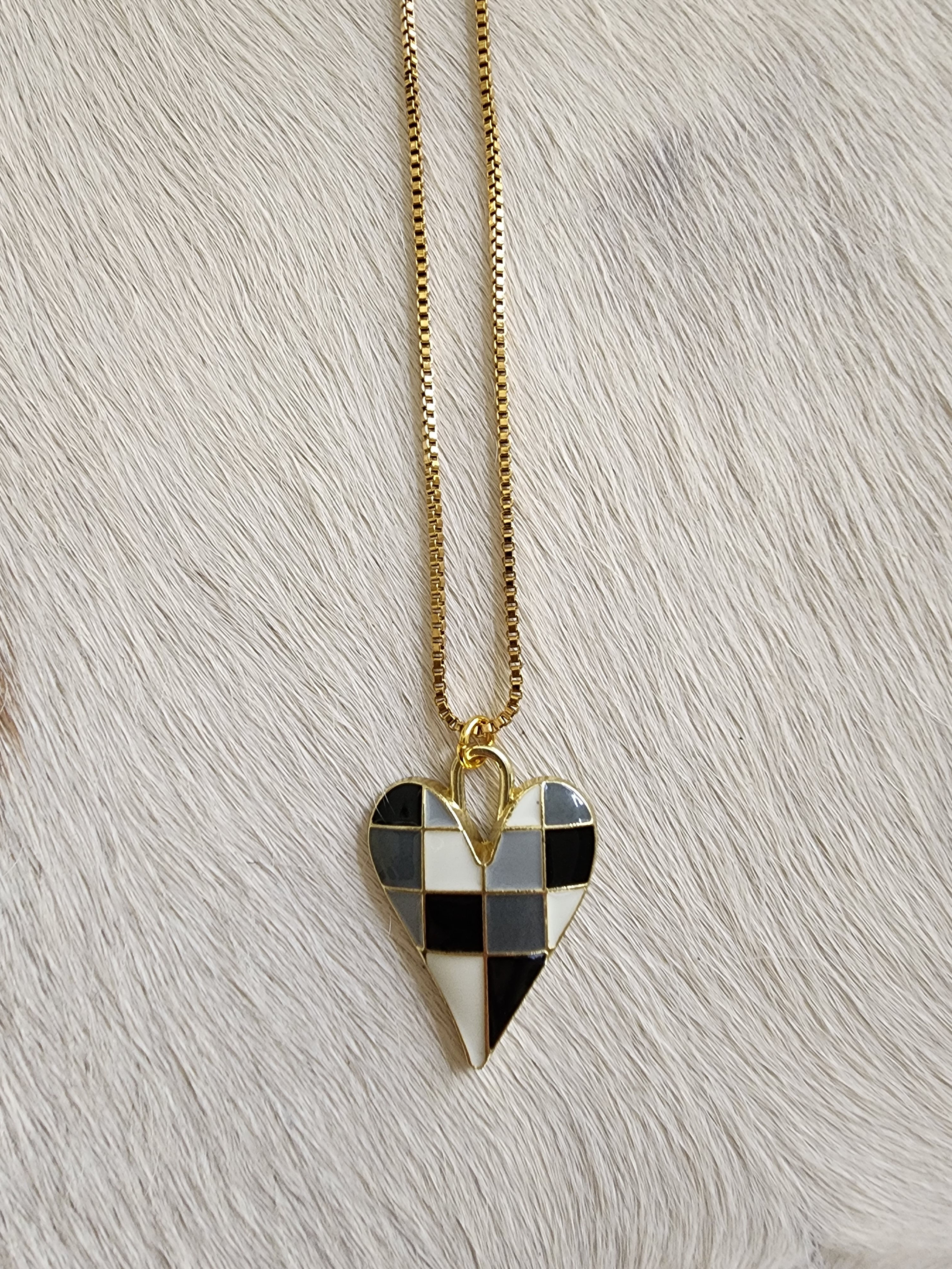 #02 18" Heart Pendant 