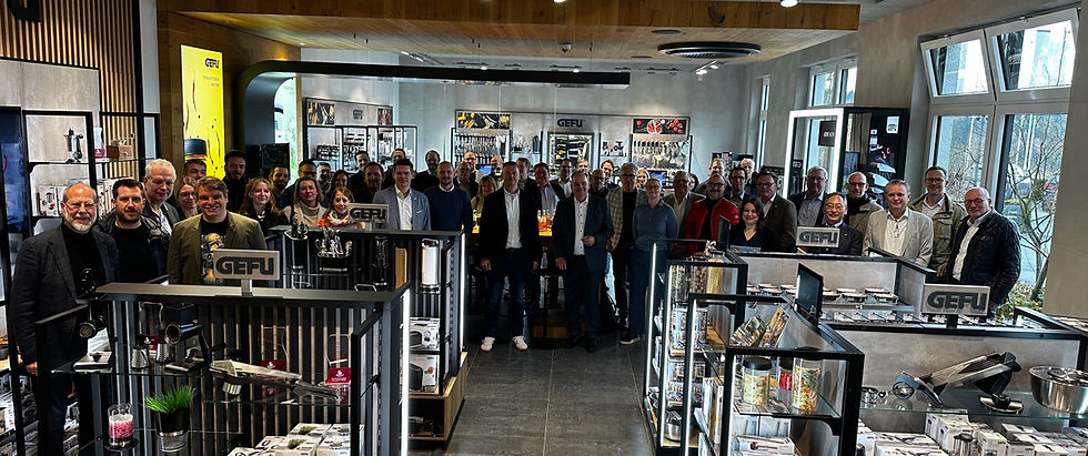 Mehr als 50 Teilnehmer kamen zur Fachgruppensitzung des Industrieverbandes Schneid- und Haushaltwaren e.V. (IVSH) hat am 12. März 2025 in Eslohe bei Gefu.