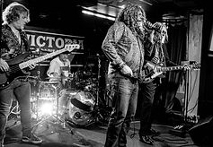 LintoZ at The Vic (002).jpg