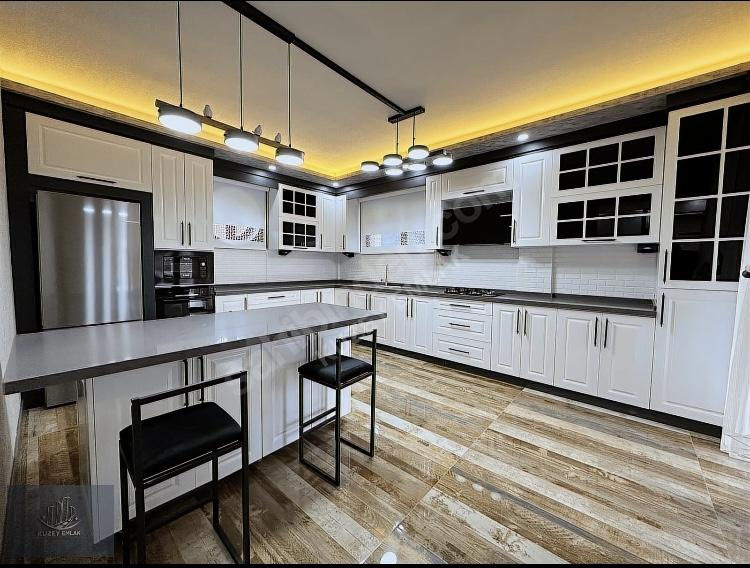 Ay çelik saray villaları