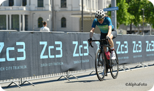 Sonne, Teamgeist und Finisher-Freude: Triathlon-Spektakel am Zürichsee 