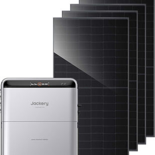 Jackery SolarVault 3 Pro avec batterie BP2500 et quatre panneaux solaires