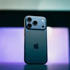 iPhone 17 Pro Saint-Tropez LANDPC