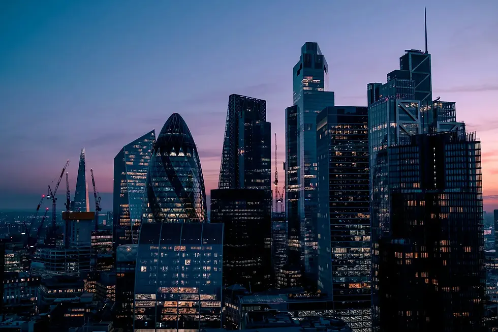 Skyline moderne illustrant l’univers high-tech premium LANDPC