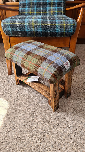 Whisky stave & Harris Tweed Macleod A017 footstool