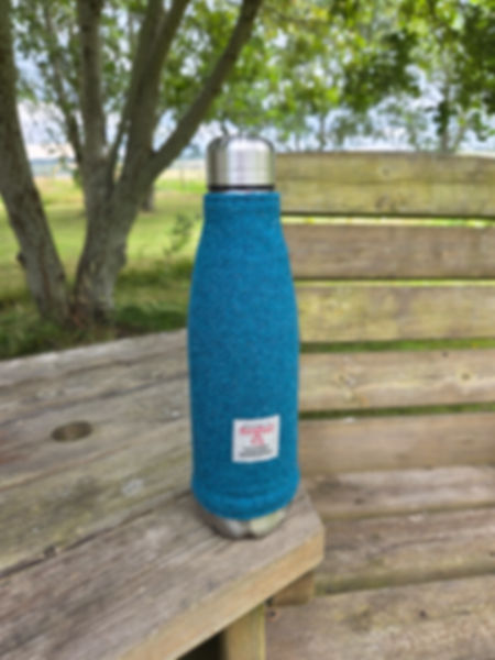 500ml stainless steel thermos with Harris Tweed® No. 350 sleeve.