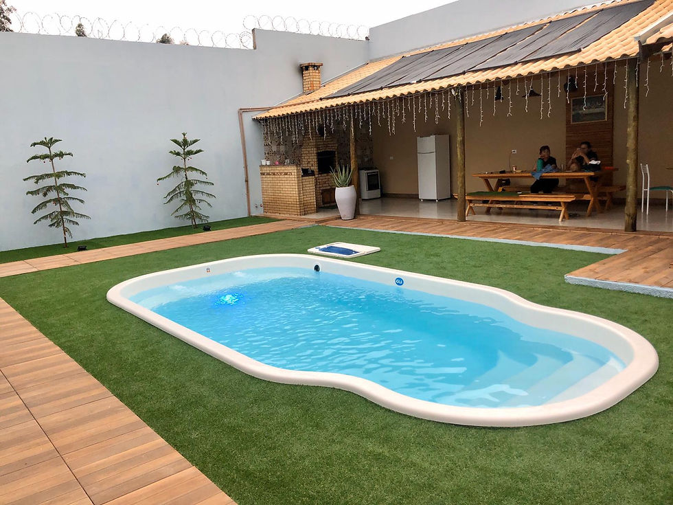 Grama sintética em área de lazer