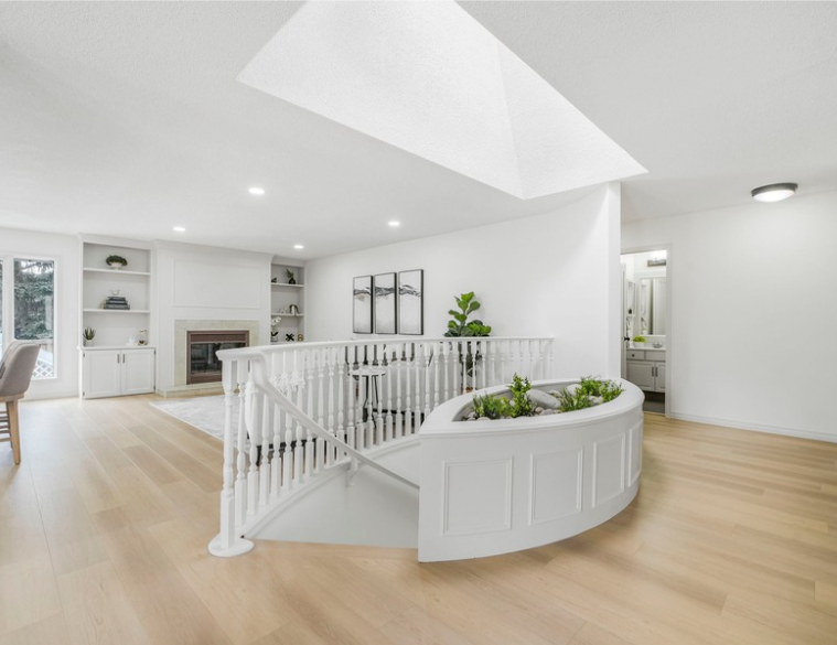 Main Floor Entry.png