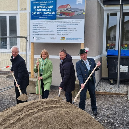 Spatenstich Turnhalle Kammer