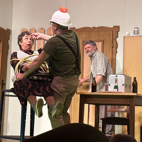 Vielumjubelte Premiere beim Rettenbacher Theater